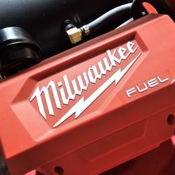 Milwaukee M18 Air Compressor 
