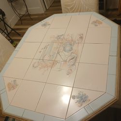 I Have a nice dining room table and chairs  for Sale. 