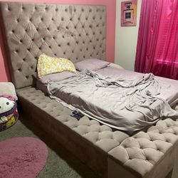 PINK Queen Bed W/Mattress 