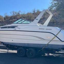 Chaparral Signature BOAT/mini Yatch