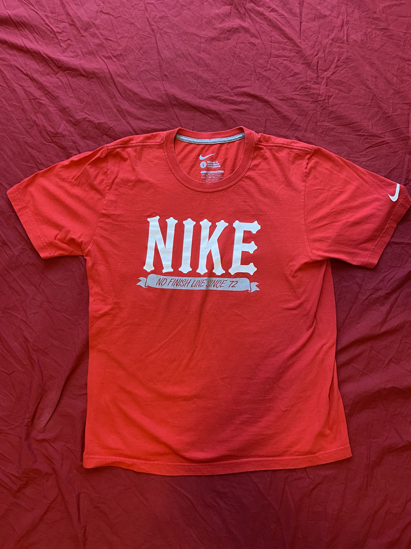 Men’s Nike T-Shirt Size Large Red