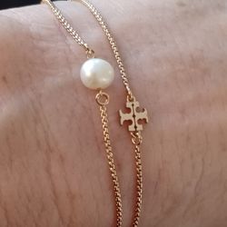 TORY BURCH 18KT. GOLD PLATED GENUINE PEARL SLIDER BRACELET