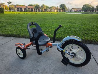 Disney Planes Tricycle cruiser "Dusty"  Mobo Tot, for toddler 2 to 5 years old - 100Lb max weight - 3 wheel low profile bicycle pedals - exercise kids