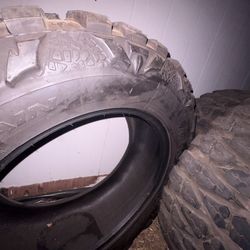 Ditto mud grapple 37×13.50r22, Tires I have 90 percent life, 1 tire has a tire patch due to a nail...