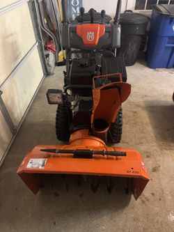 Husqvarna St230 Snowblower