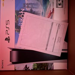 BRAND NEW PS5 (DISC VERSION)