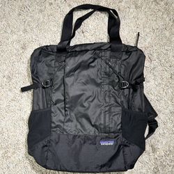 Black Patagonia 22L Ultralight Black Hole packable tote bag