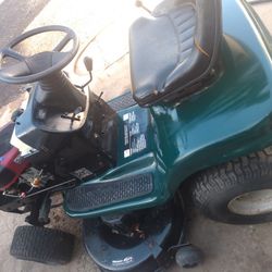 Craftsman Lawn Tractor