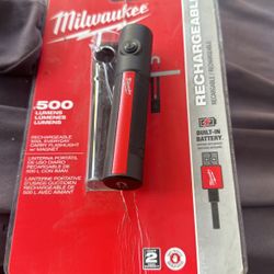 Milwaukee 500 Lumens Flashlight 