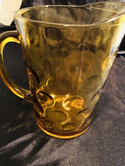 VINTAGE HAZEL ATLAS AMBER GLASS, OPTIC DOT or THUMBPRINT PITCHER - 8"