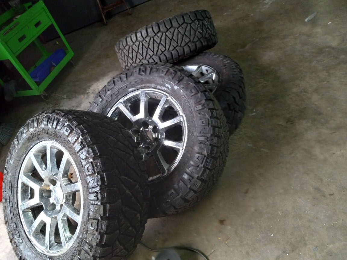 20 Inch Gmc Denali Wheels On 35x12.5 Nitto Mud Tires