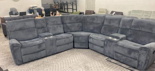 New Recliner Sectional Couch with 2 Consoles! Free Delivery 🚚!