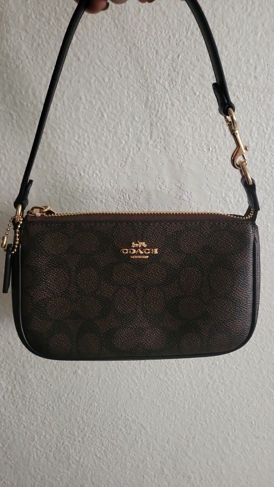 New & Authentic 100% COACH