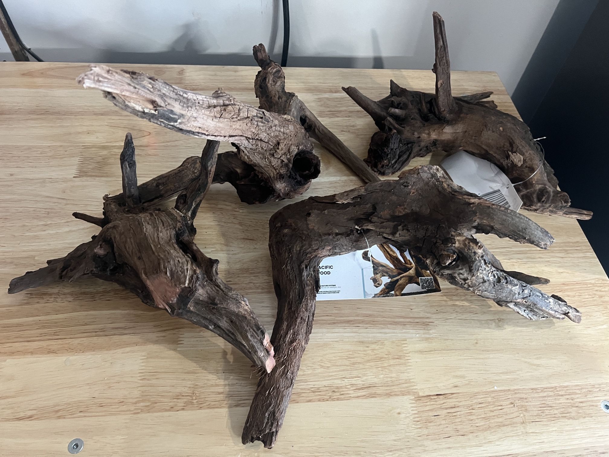 5 pcs Aquarium Pacific Wood
