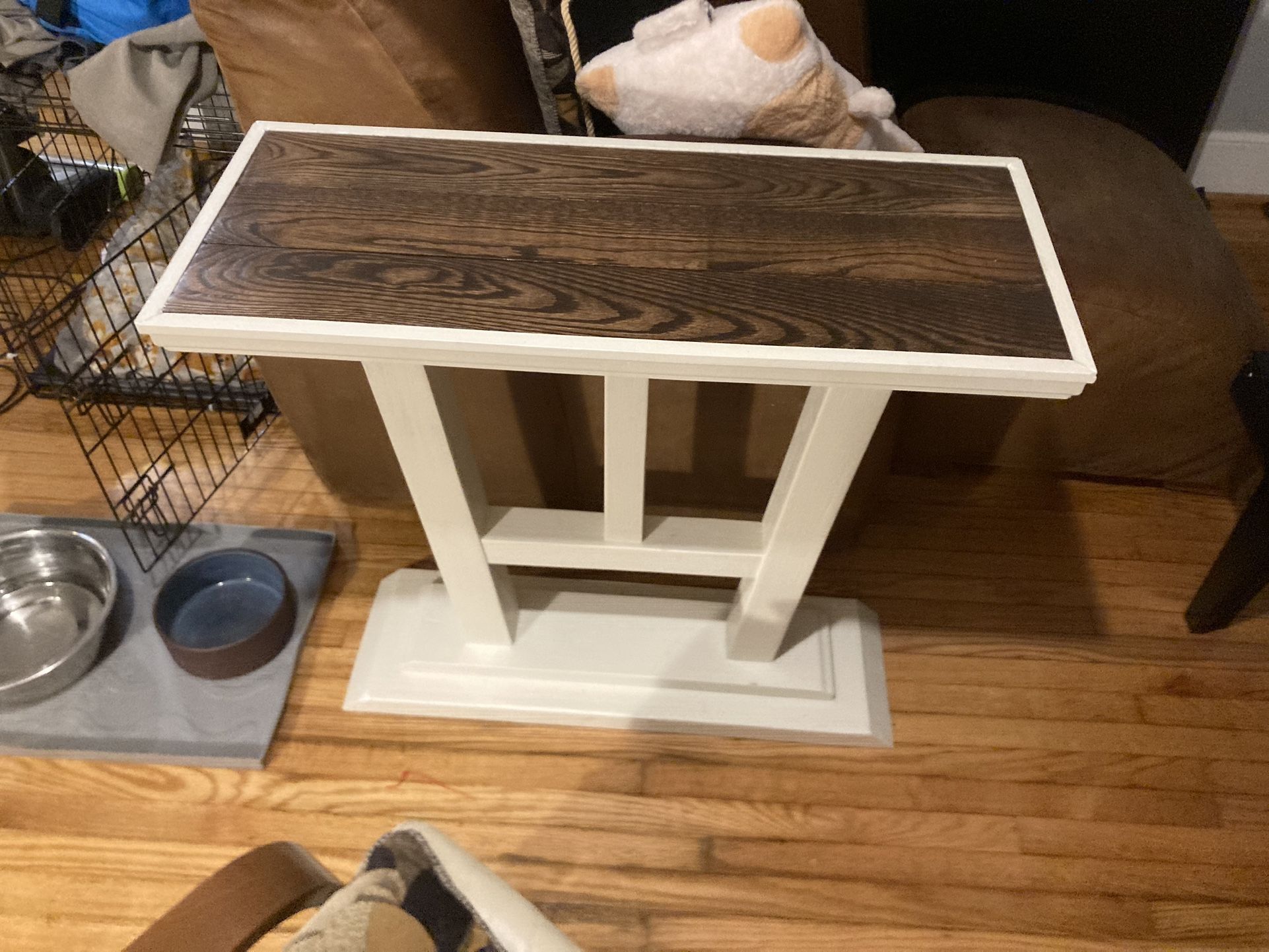  Accent Table