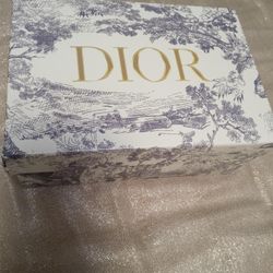 Bag  Small Black. Cristian Dior 