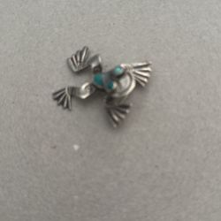Frog brooch