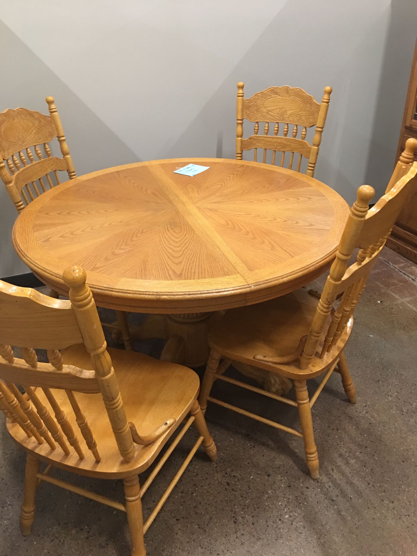 Oak table with 4 chairs