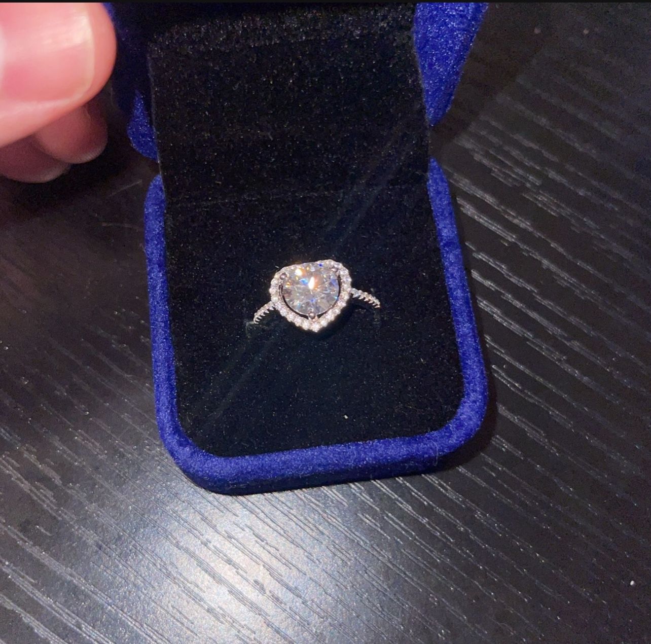 Moissanite Engagement Ring For Women 2 Carats