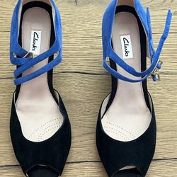 NEW Suede Wedge Clarks