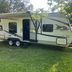 2019 Jayco 264BH RV Trailer. Lightly Used