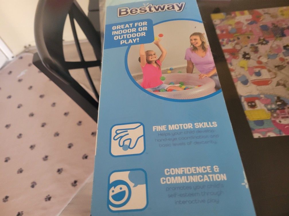 Small Inflateble Pool With Balls