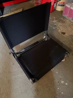 Foldable stadium chair.  Like new 5 available