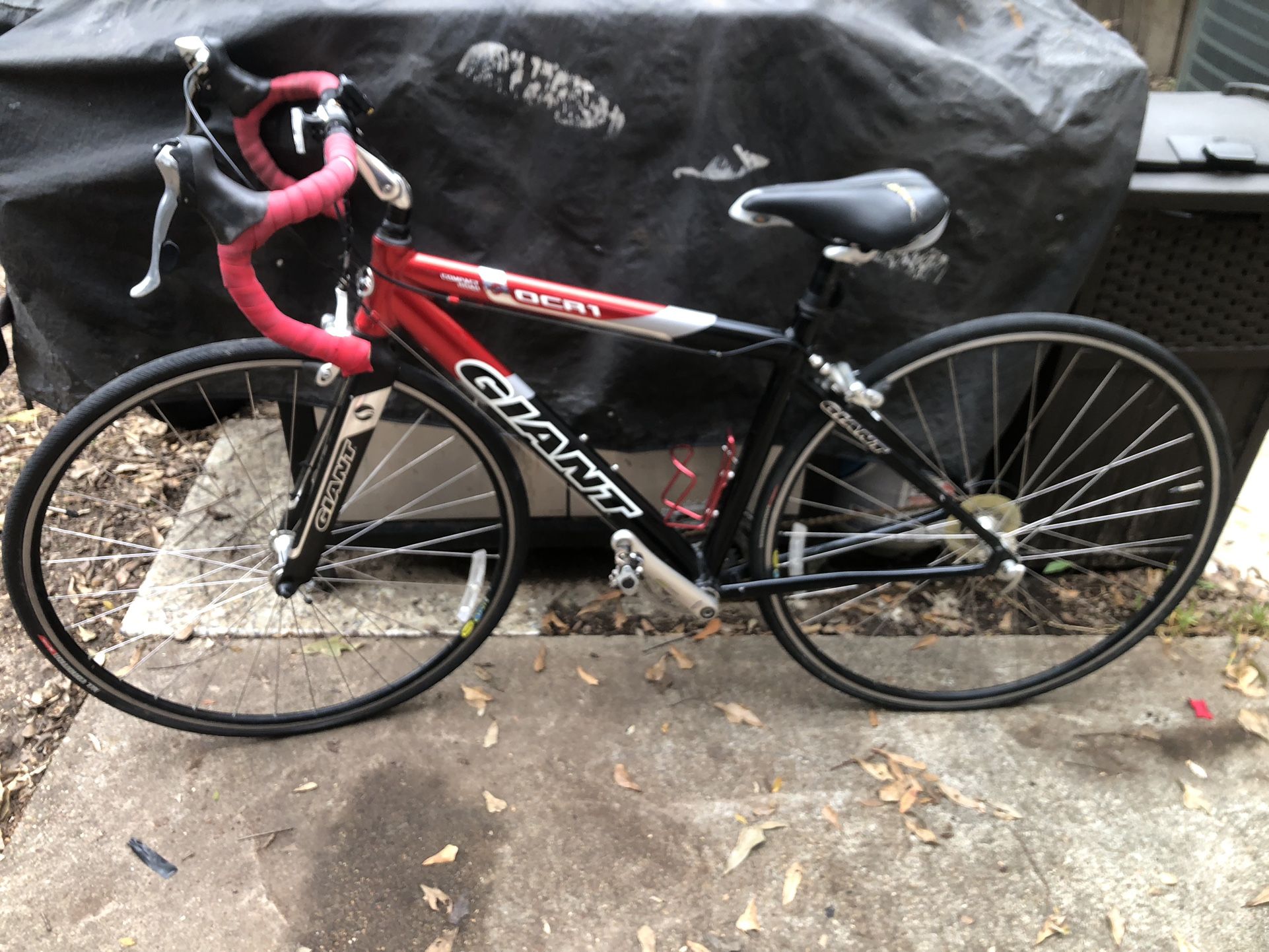 Giant OCR 1 Road Bike compact Aluminum Alloy Shimano with CATEYE w mount and probe Professional self locking pedals 