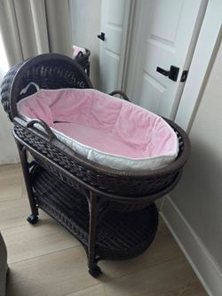 Bassinet w/ mattress pad set from Pottery Barn