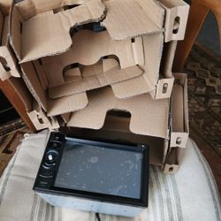 Clarion Car Radio GPS