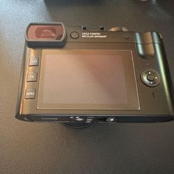 Leica Q2 With Leica Accessories 