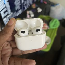 AirPods Pro’s Used 
