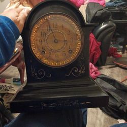 Old Vintage Mantle Clock