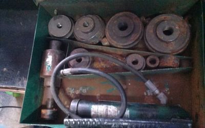 Slug busted punch set