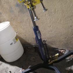 1/2 ton Transmission Jack