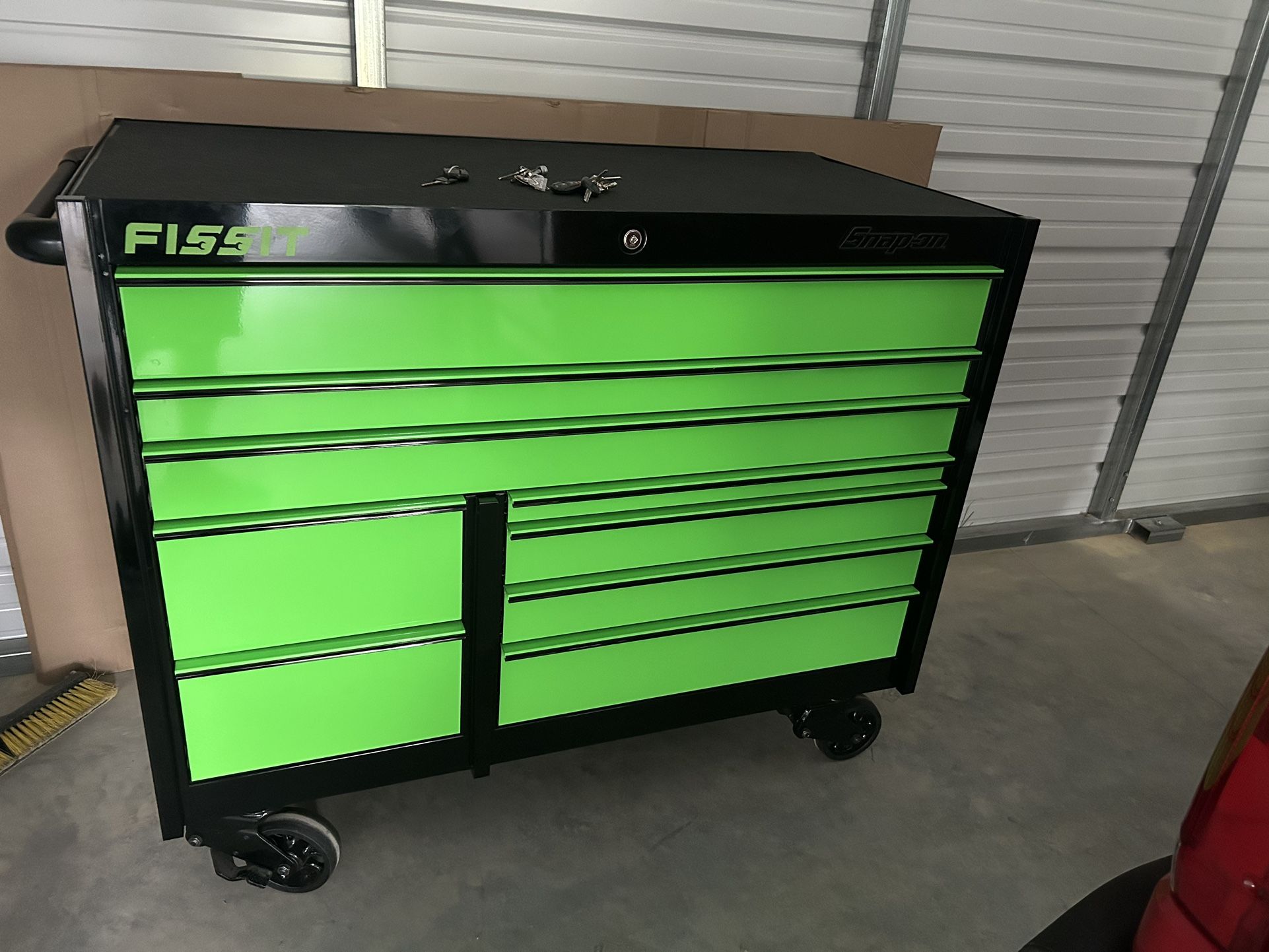 Snapon 54” Tool Box Power Drawer