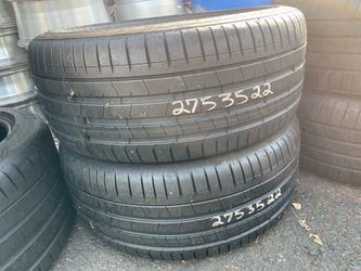 275/35R22  Pirelli  275/35/22 pair of 2 used matching tires in great condition  125$ each tire plus tax .  Mount available but not included. Wheel ali