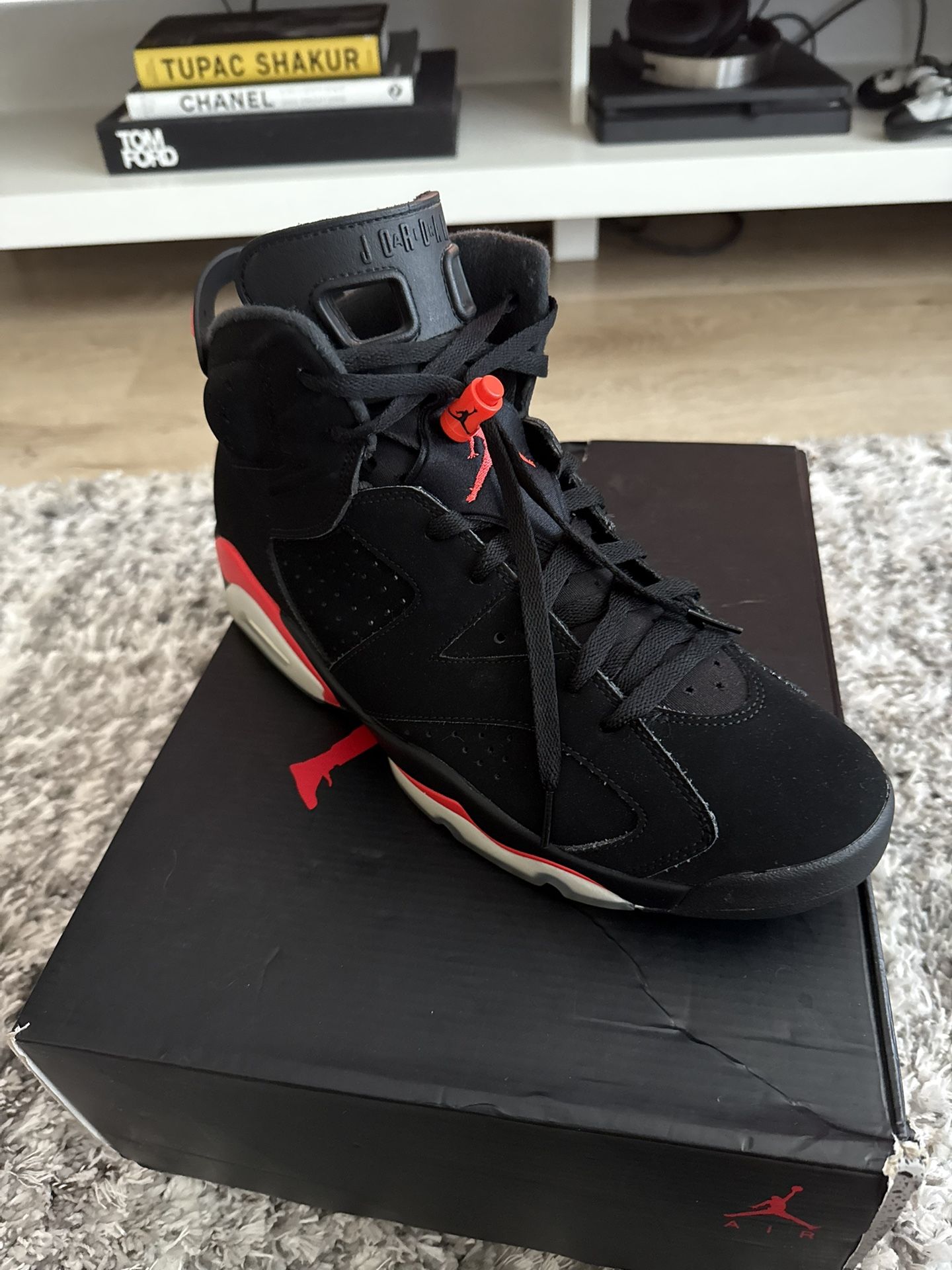  Selling Jordan Retro 6 Infared Size 12  Like New 