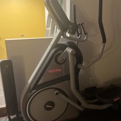 Elliptical Machine - Commercial Grade