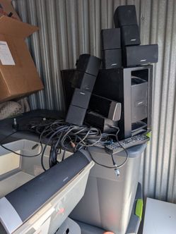 Bose Model PS28 III Powered Speaker System w/ MC1 Media Center Lot Speakers Wire