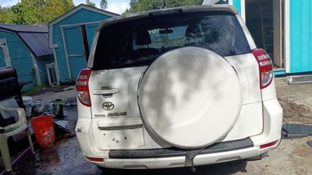 2010 Toyota Rav 4 White