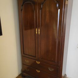 Ethan Allen Traditional Style Clothing Armoire.