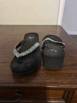 Yellow Box , size 8