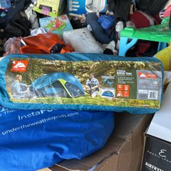 Ozark Trail 2-Person Backpacking Tent, Made with Recycled Polyester Fabric, Blue $25 Firm CLAYTON AND ANN ROAD 89031