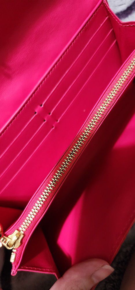 Authentic Louis Vuitton Ebene Rose Ballerine Caissa Wallet for Sale in  Dallas, TX - OfferUp