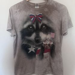 Medium Patriotic Cute Raccoon T-Shirt