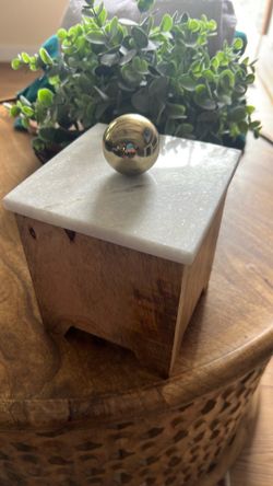 Storage box/Jewelry box