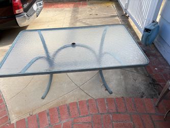 Free Patio Table and two chairs