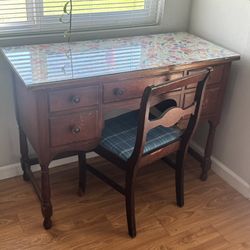 Antique Desk For Child 