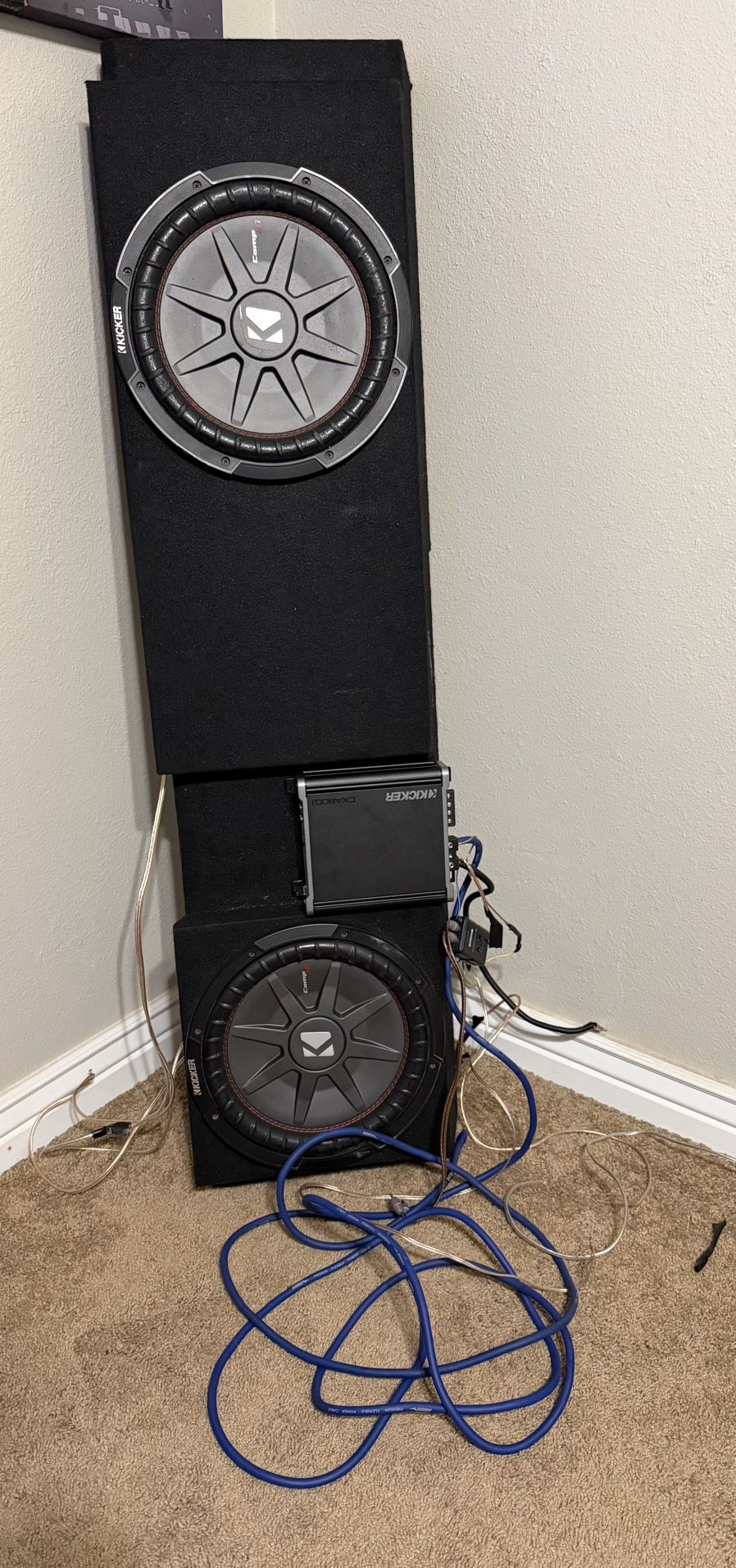 Kicker Sound System Subwoofers 12’s Plus Kicker Amplifier